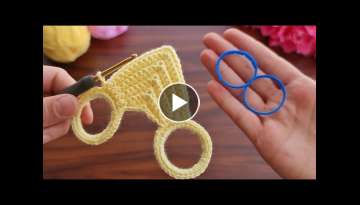 Wow!! super idea how to make eye catching crochet keychain ✔ göz alıcı tığ işi anahtarlı...