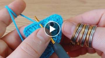 wow!! Everyone, big or small, will love this crochet keychain. büyük küçük herkes bayılacak