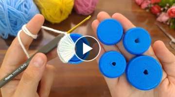 Wow !! SUPER IDEA !Look what I did with the PLASTIC COVER I found in the trash! CROCHET key chai...