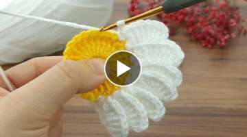 Wow very easy crochet daisy motif making #crochet #knitting